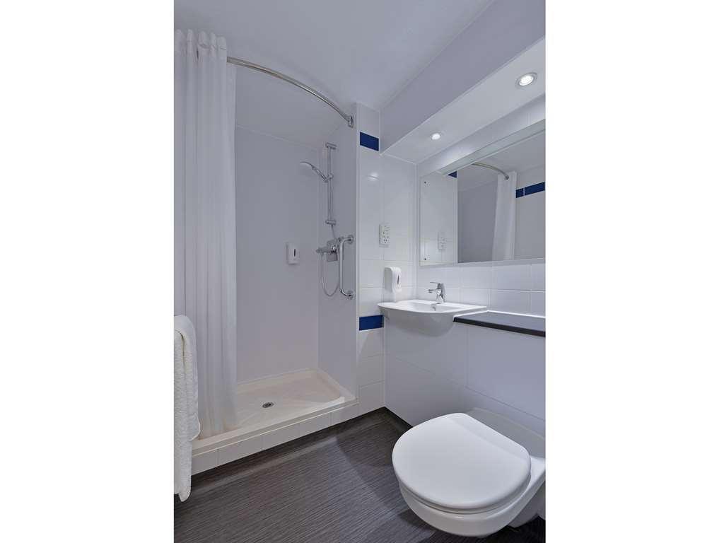 Travelodge York Tadcaster Bilbrough Habitación foto